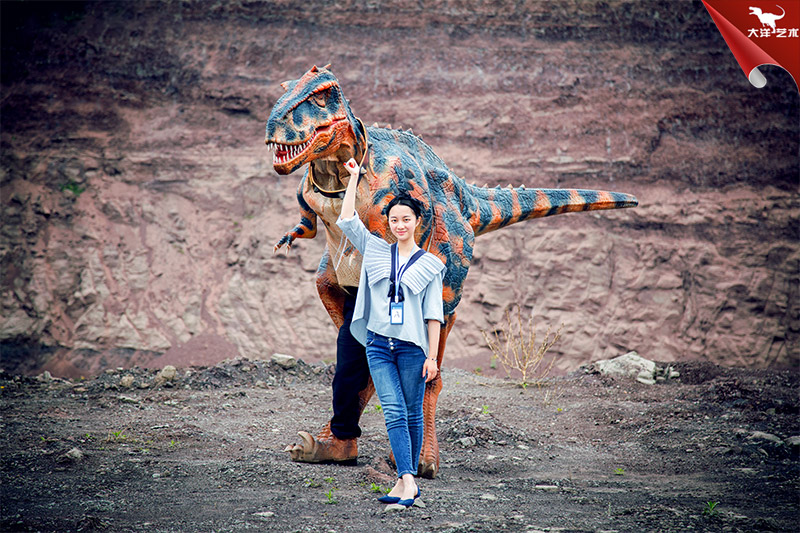 恐龍皮套，恐龍表演服