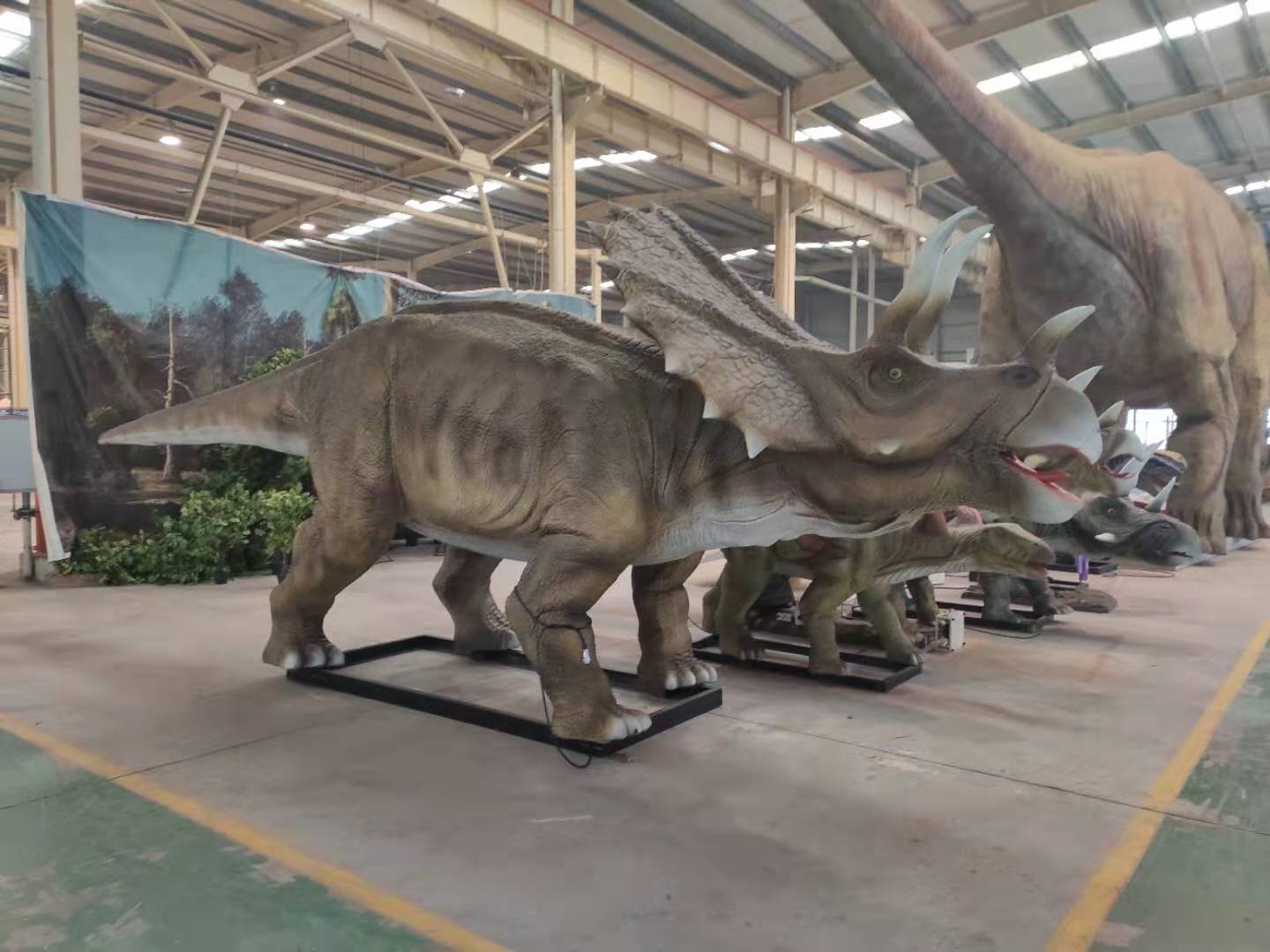 年底清倉(cāng)大優(yōu)惠，看上哪個(gè)恐龍就帶走吧！