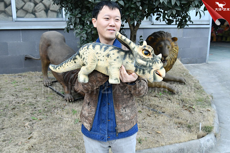 恐龍手偶，仿真手偶恐龍