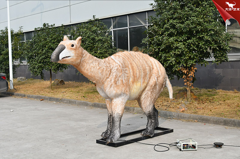 長頸駝遠(yuǎn)古仿真動(dòng)物模型制作