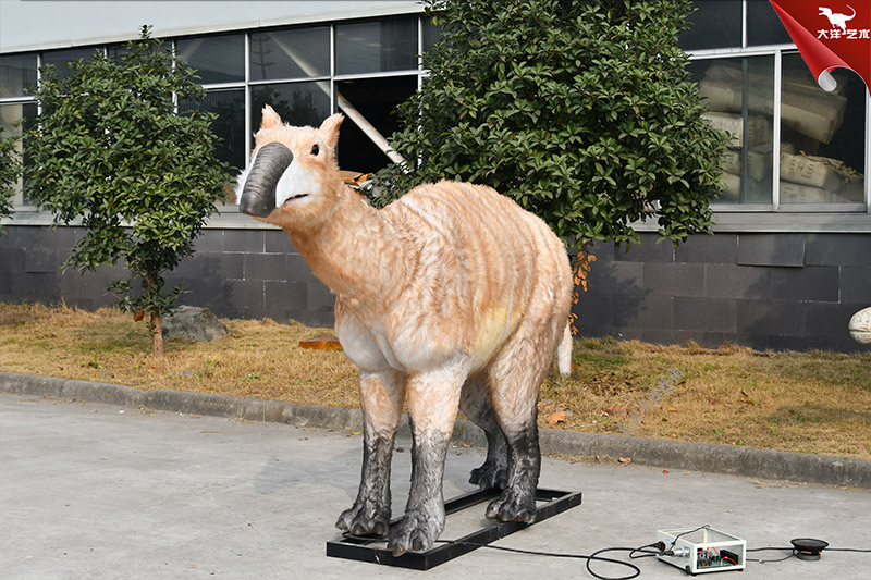 長頸駝遠(yuǎn)古仿真動(dòng)物模型制作