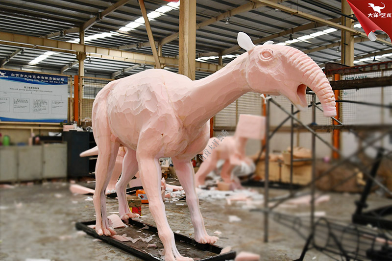 長頸駝遠(yuǎn)古仿真動(dòng)物模型制作